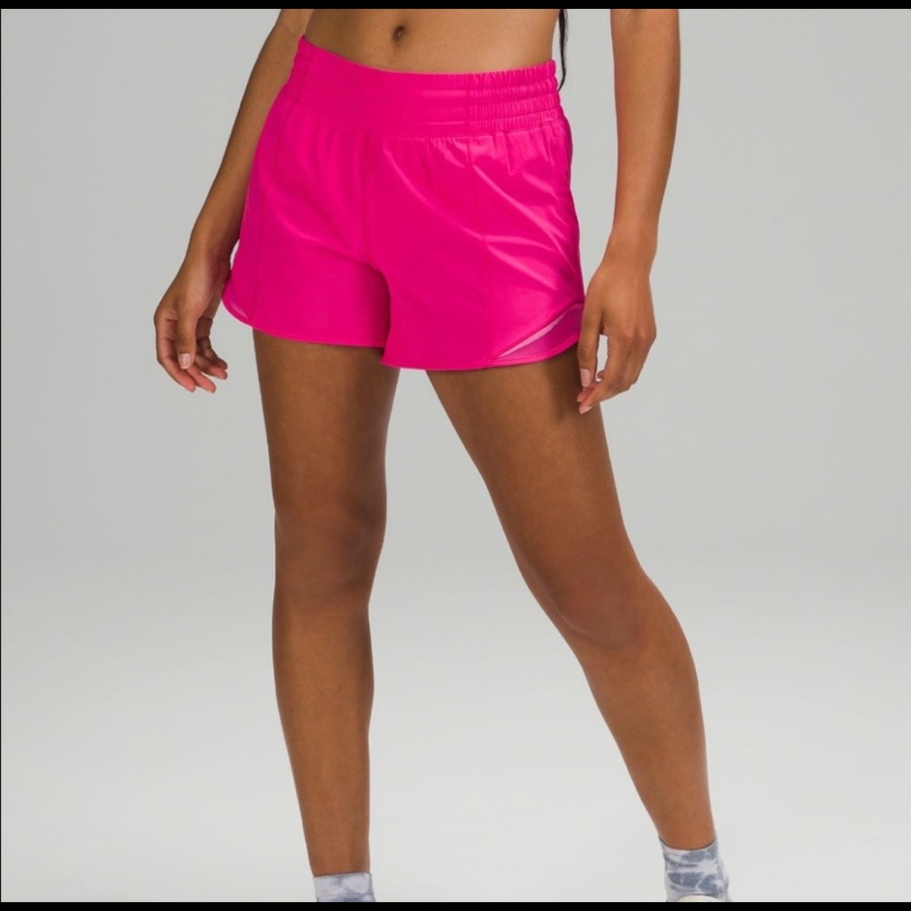 NWT Lululemon Hotty Hot HR 4”